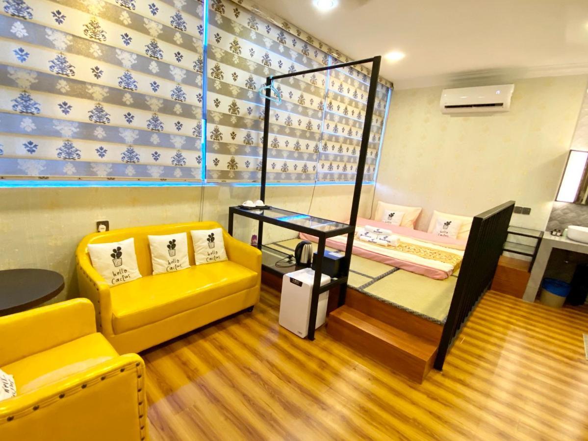 Deluxe King Room